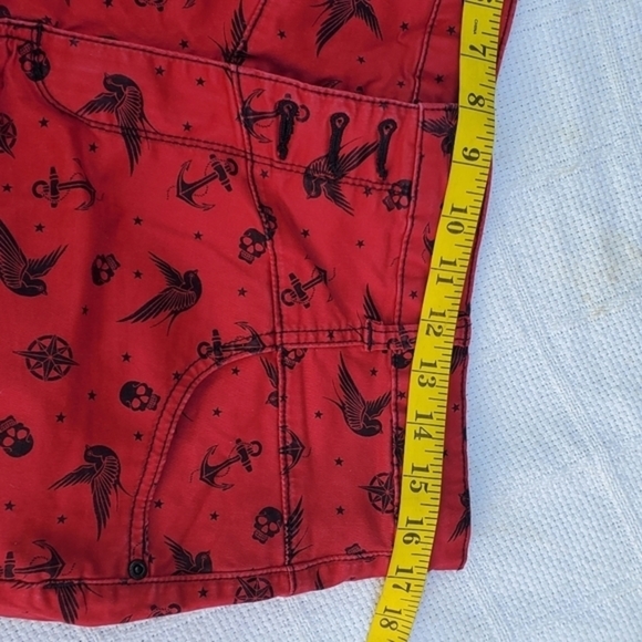 Lovesick skull button.shorts J15 / W 12-14 - Picture 7 of 10